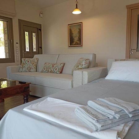 Seaside Retreat House Villa Paralia Sergoulas Bagian luar foto