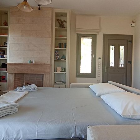 Seaside Retreat House Villa Paralia Sergoulas Bagian luar foto
