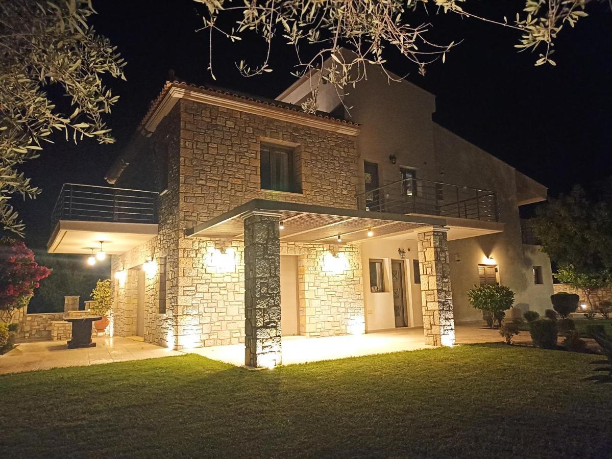 Seaside Retreat House Villa Paralia Sergoulas Bagian luar foto